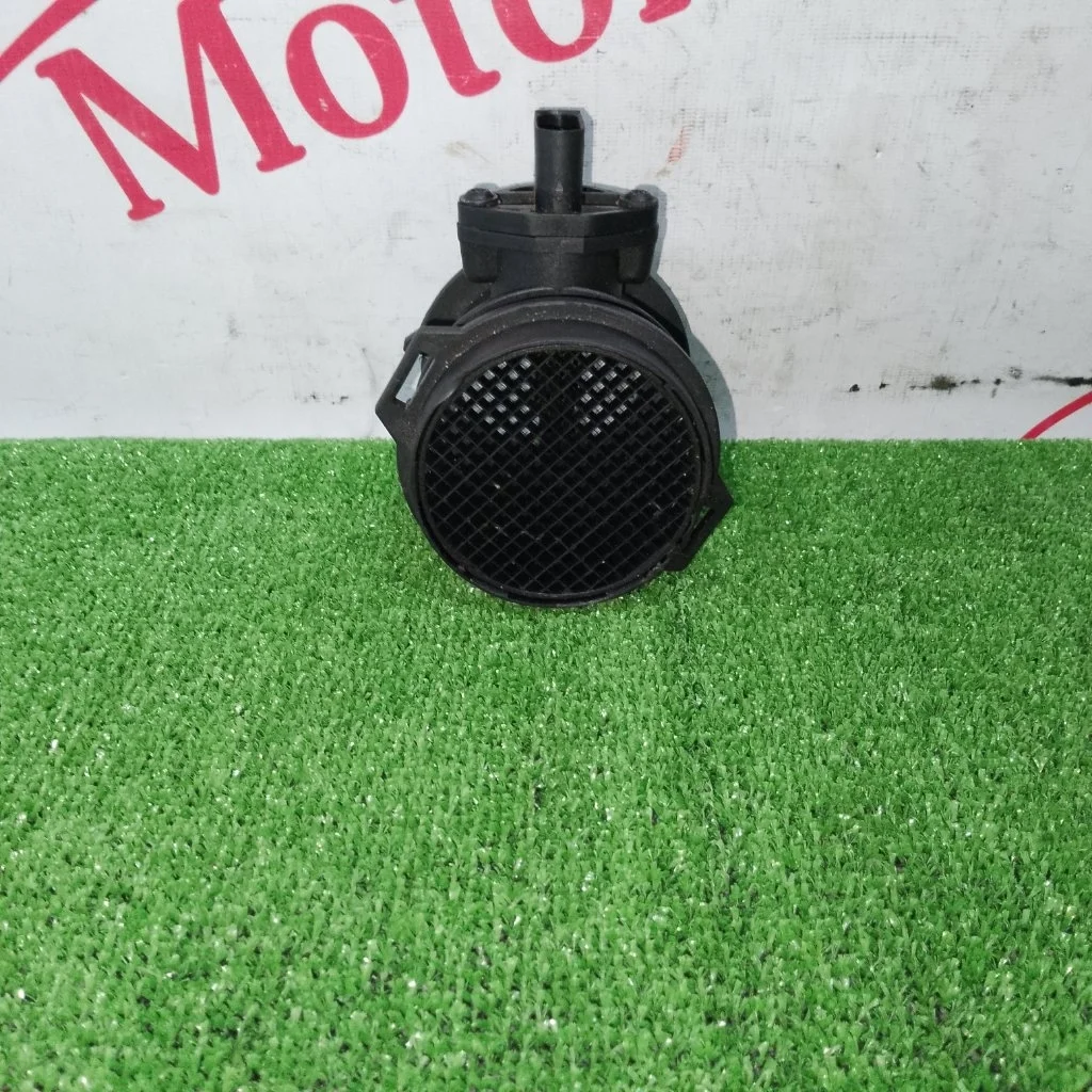 Датчик массового расхода воздуха Mercedes-Benz M-Class A1120940048