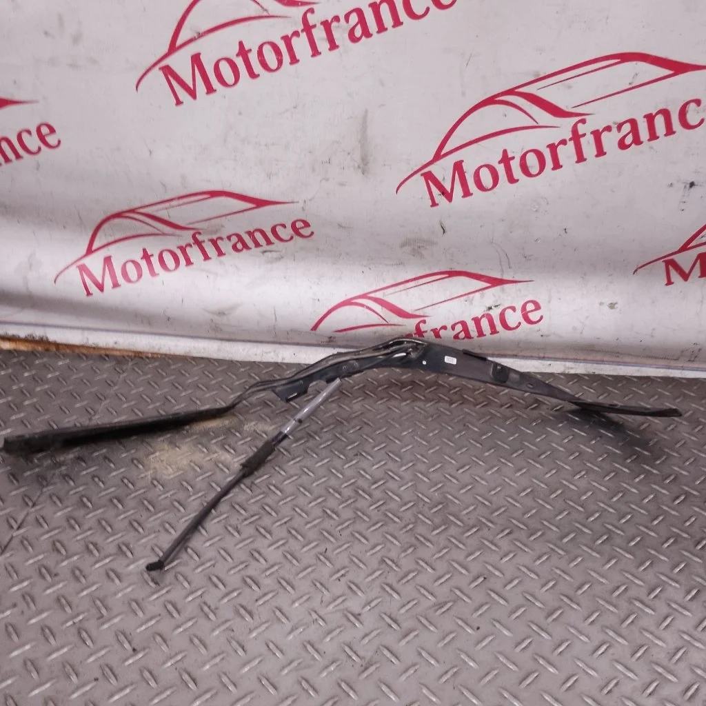 Антенна Toyota Rav4 8428042010 XA40, правая