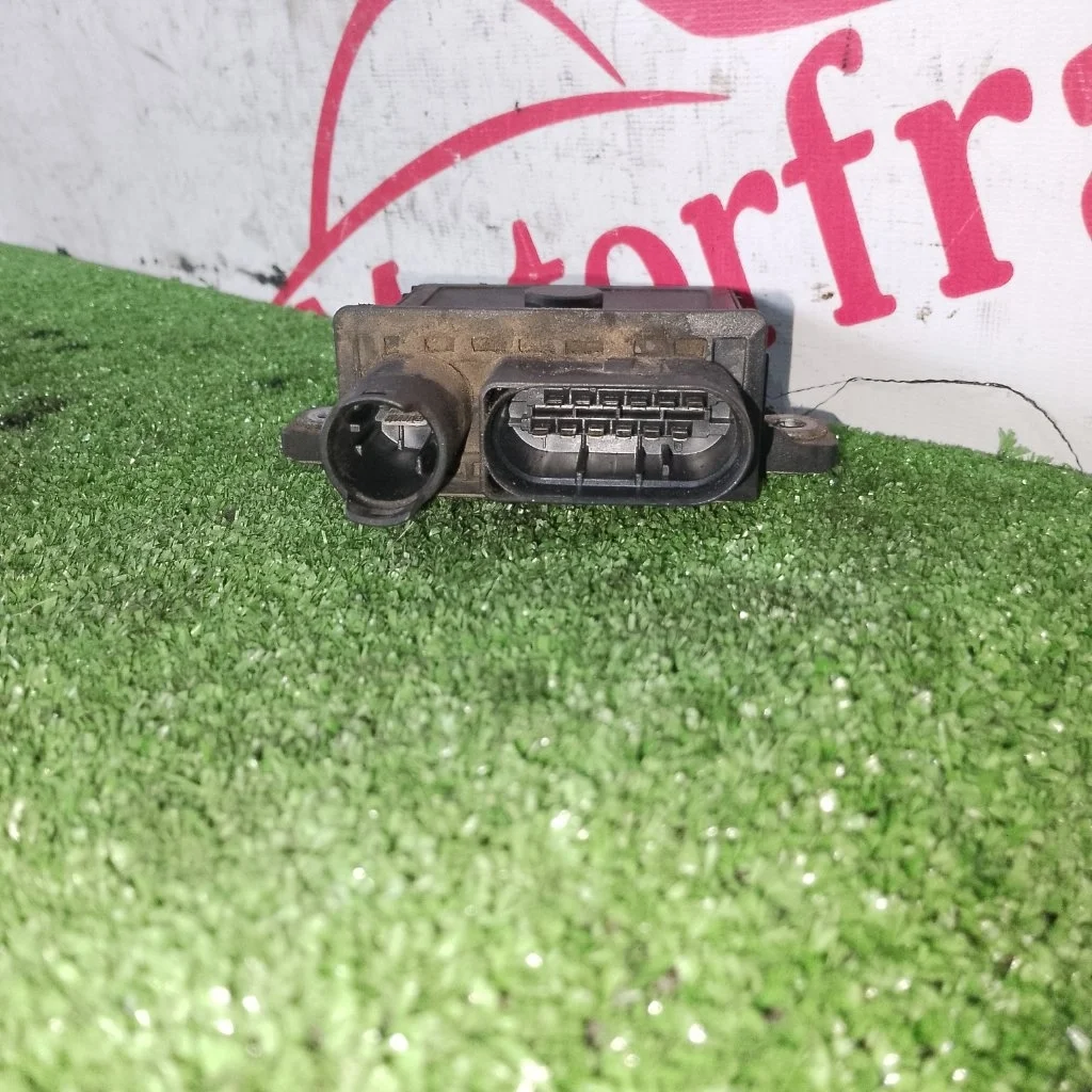 Реле свечей накала Mercedes-Benz M-Class A6421530379 W164