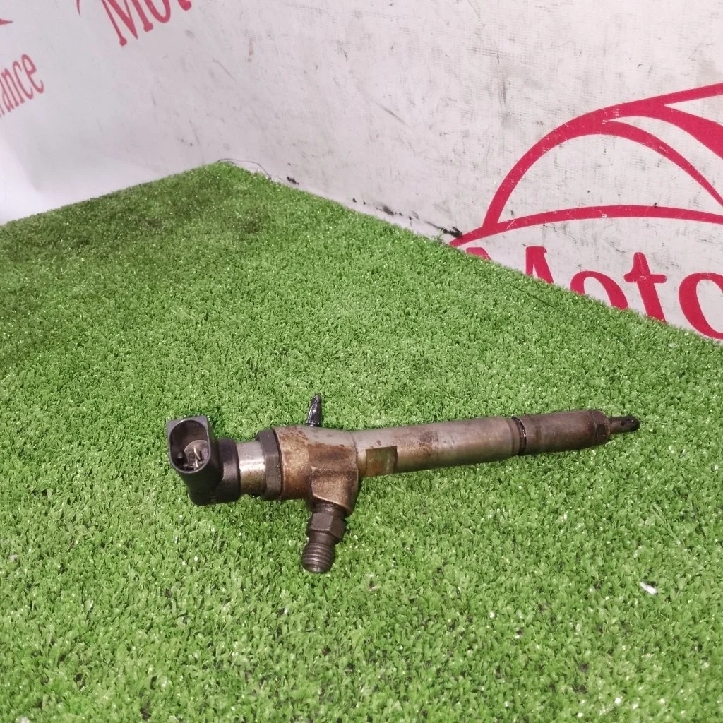 Форсунка дизельная электрическая Renault Megane 8200294788 2 K9K732