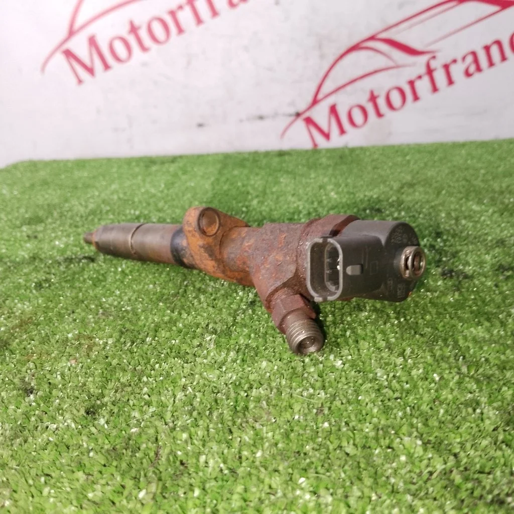 Форсунка дизельная электрическая Renault Master 0445110084 2 2.2 G9T