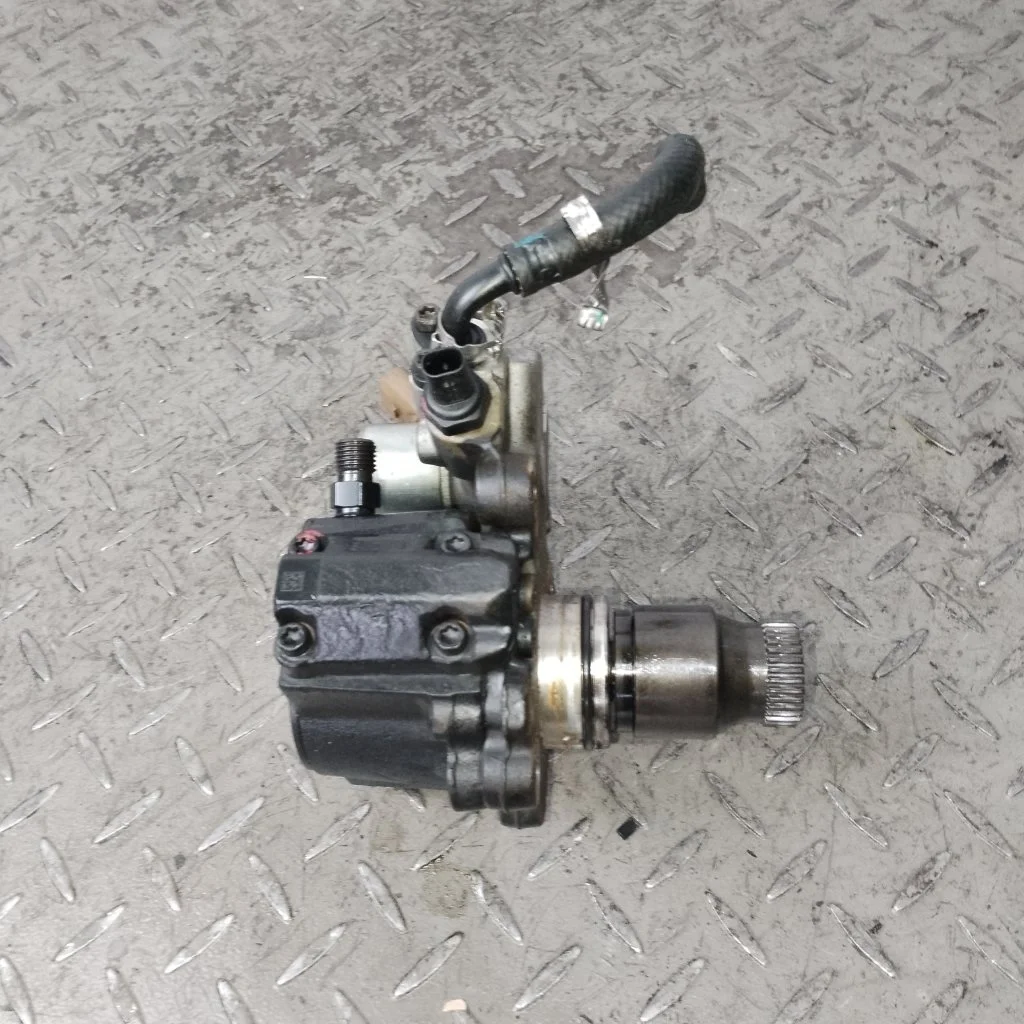 ТНВД Mercedes-Benz E-Class 2014 A6510702601 W212 OM651