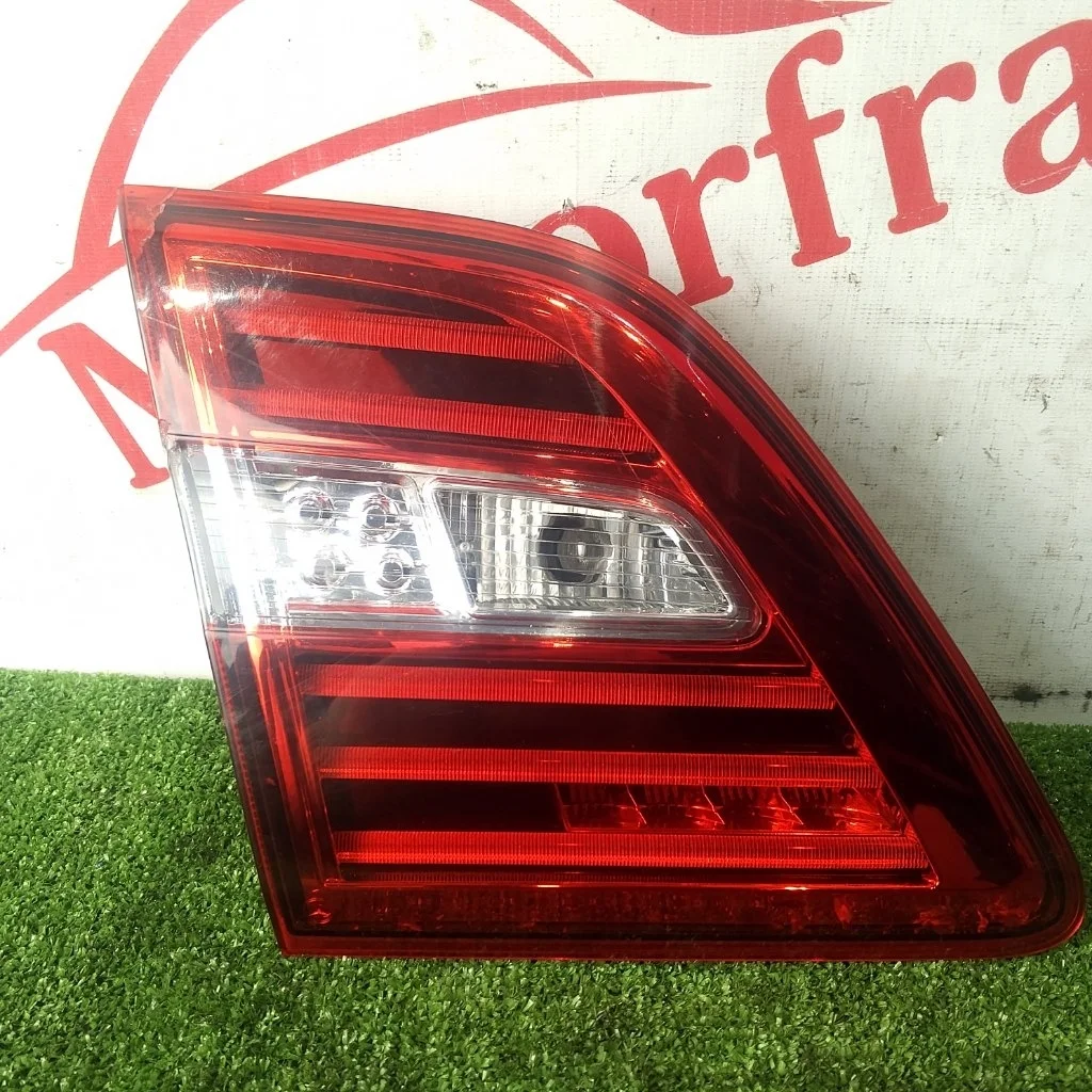 Фонарь задний внутренний левый Mercedes-benz M-class 2015 A1669068701 W166