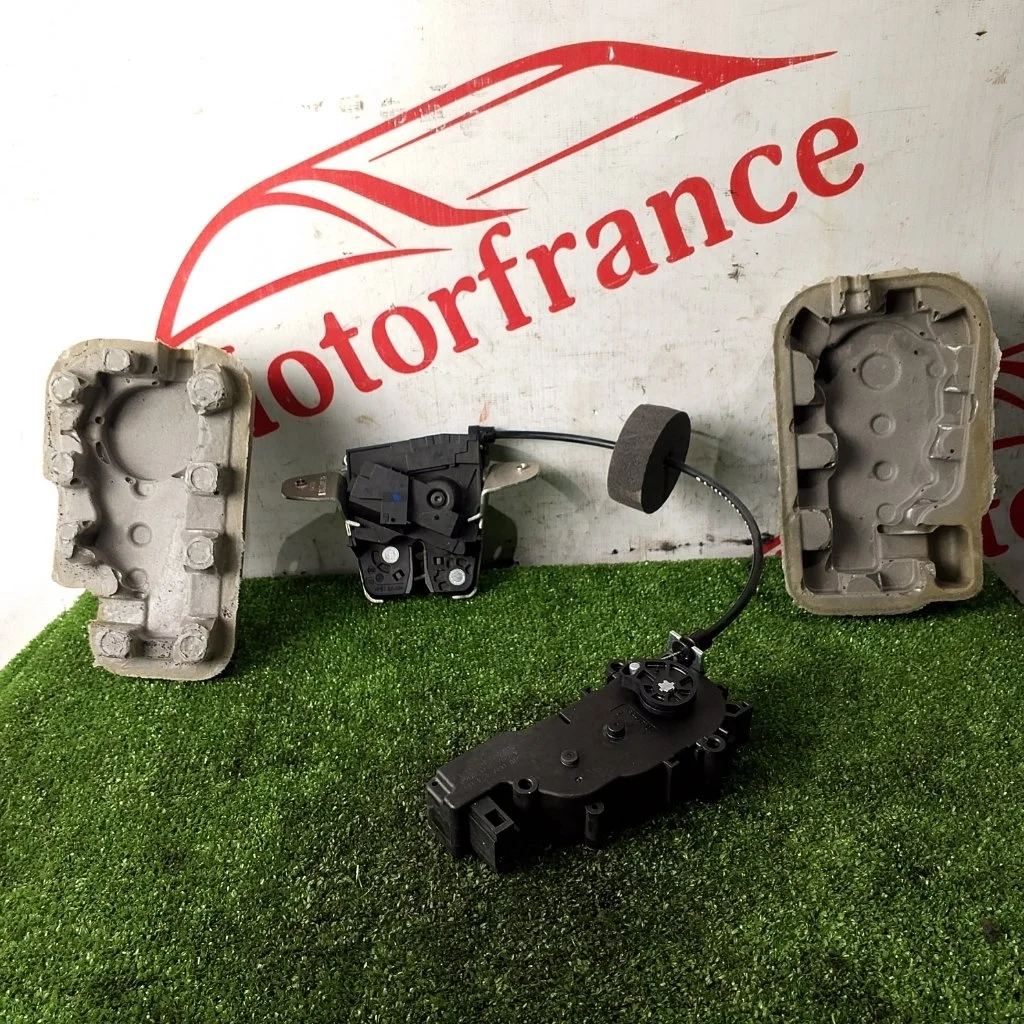 Замок багажника Mercedes-Benz M-Class 2015 A2047400735 W166