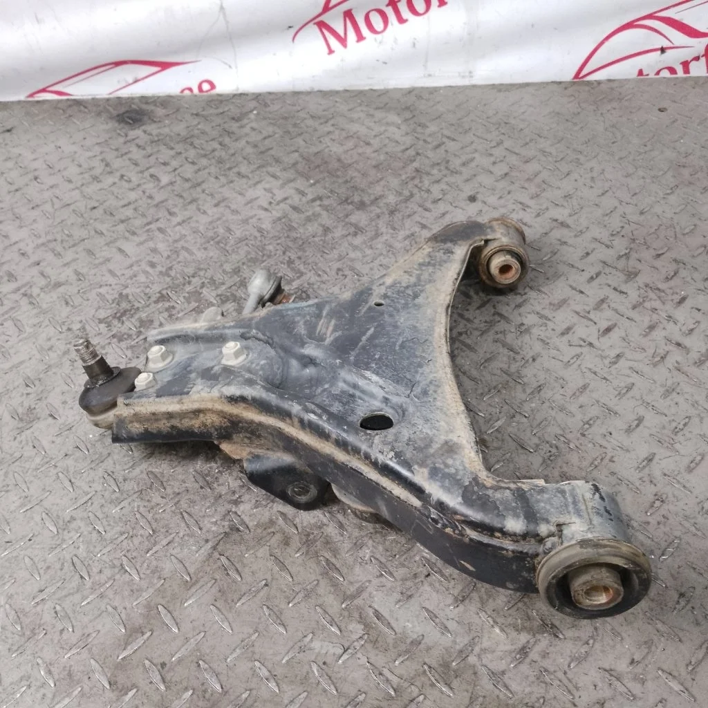 Рычаг передний Mitsubishi Pajero 2016 4013A210 4, правый