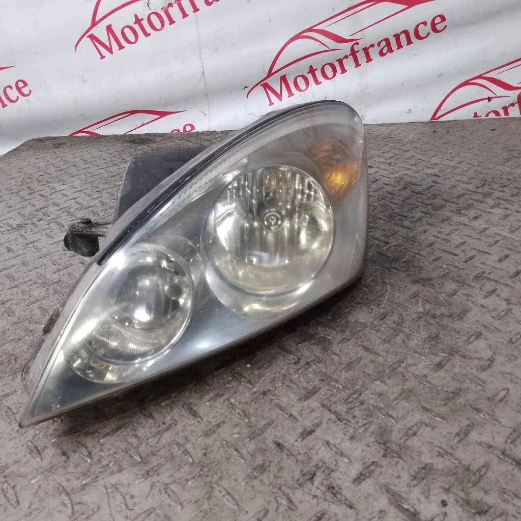 Фара галогеновая Kia Ceed 921011H000 1, передняя левая