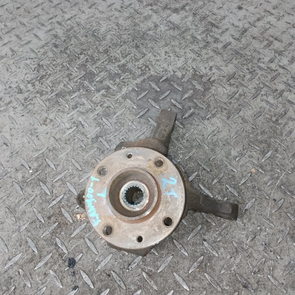 Кулак поворотный Renault Kangoo 8200150222 1, передний левый