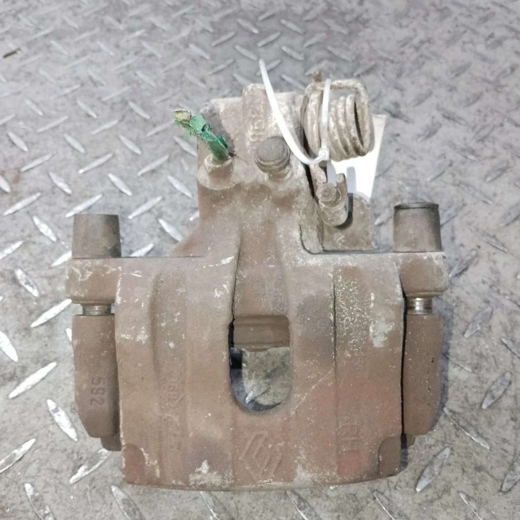 Суппорт тормозной Renault Laguna 2002 7701049109 2, задний правый