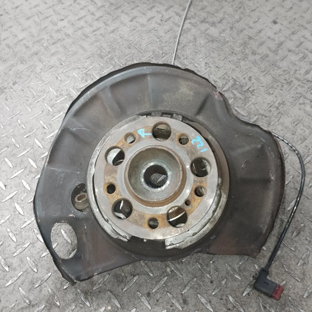 Кулак поворотный Mercedes-benz S-Class A2213502208 W221, задний правый