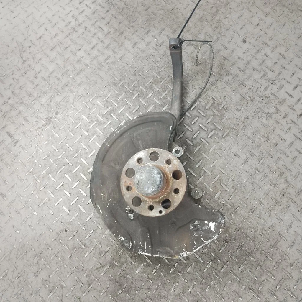 Кулак поворотный Mercedes-Benz E-Class A2113306420 W211, передний левый