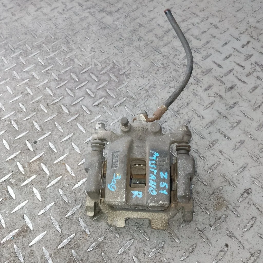 Суппорт тормозной Nissan Murano 440011AA0A Z51, задний правый