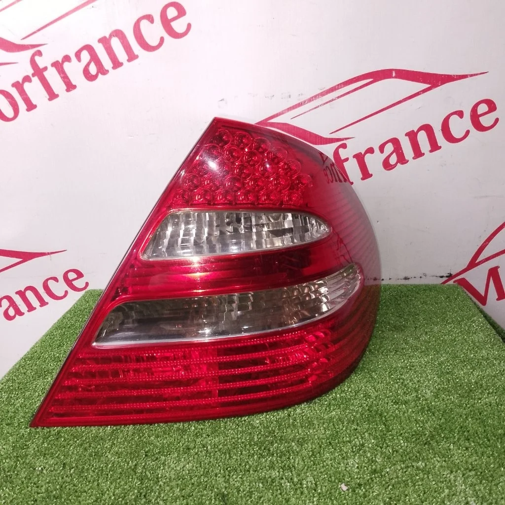 Фонарь задний Mercedes-Benz E-Class 2004 A2118200664 W211, правый