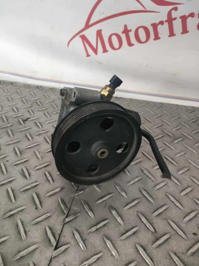 Насос гидроусилителя Ford Focus 2009 4M513A696AD 2 1.6 16V HWDA