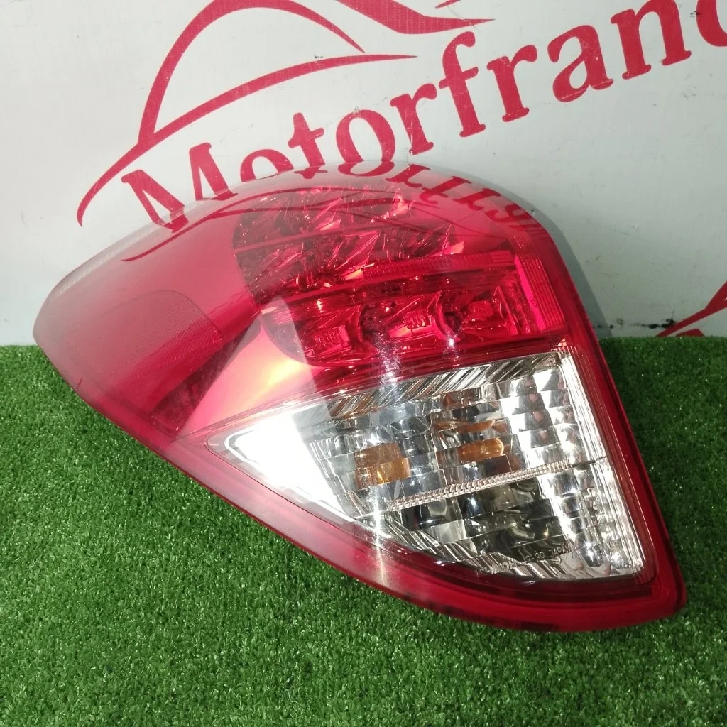 Фонарь задний Toyota Rav4 2006 8156142091 XA30, левый