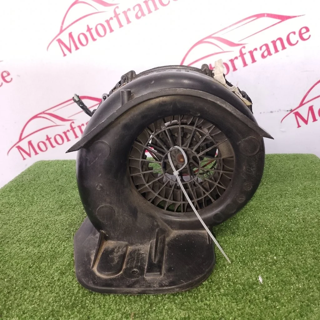 Моторчик печки Renault Kangoo 2004 8200039211 1