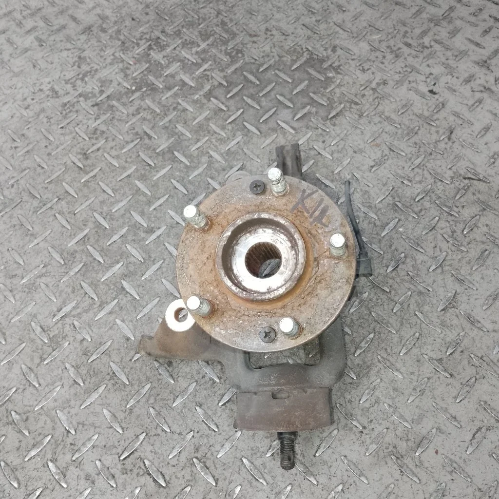 Кулак поворотный KIA Ceed 517162H100 1, передний правый