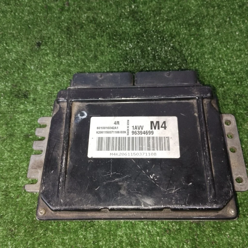 Блок управления двигателем Chevrolet Lacetti 96394699 J200 1.4 F14D3