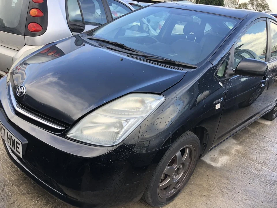 Продажа Toyota Prius 1.5H (78Hp) (1NZE) FWD AT по запчастям