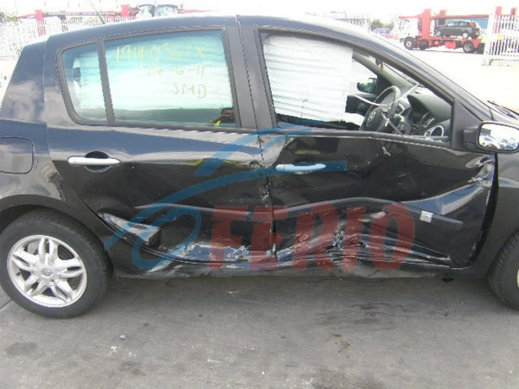 Продажа Renault Clio 1.4 (98Hp) (K4J 780) FWD MT по запчастям