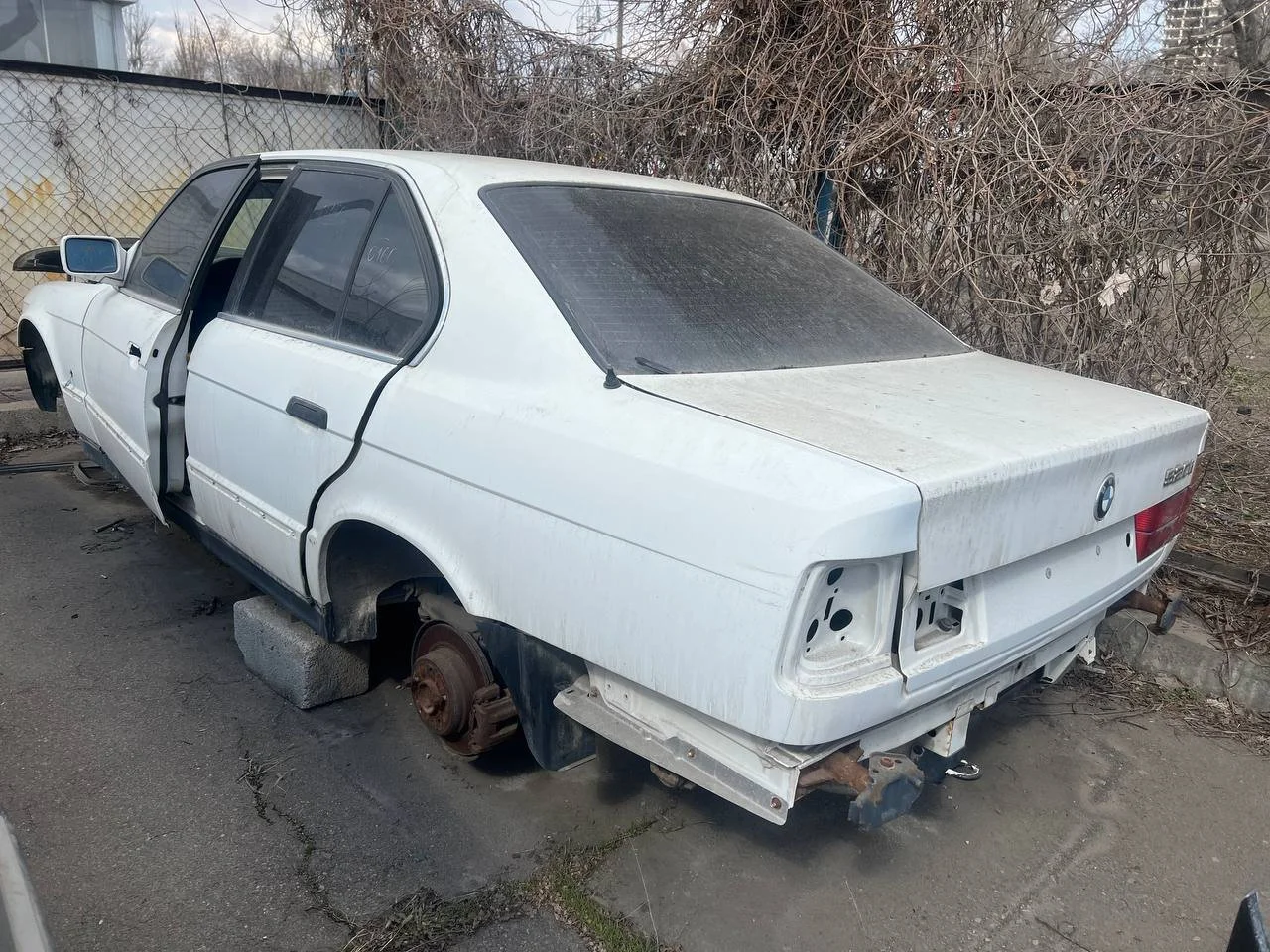 Продажа BMW 5er 2.0 (150Hp) (M50B20) RWD MT по запчастям