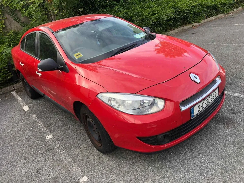 Продажа Renault Fluence 1.6 (106Hp) (K4M 838) FWD MT по запчастям