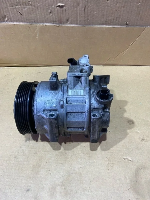 Компрессор системы кондиционирования Toyota Camry 2017 883100R014 СЕДАН 2AR-FE