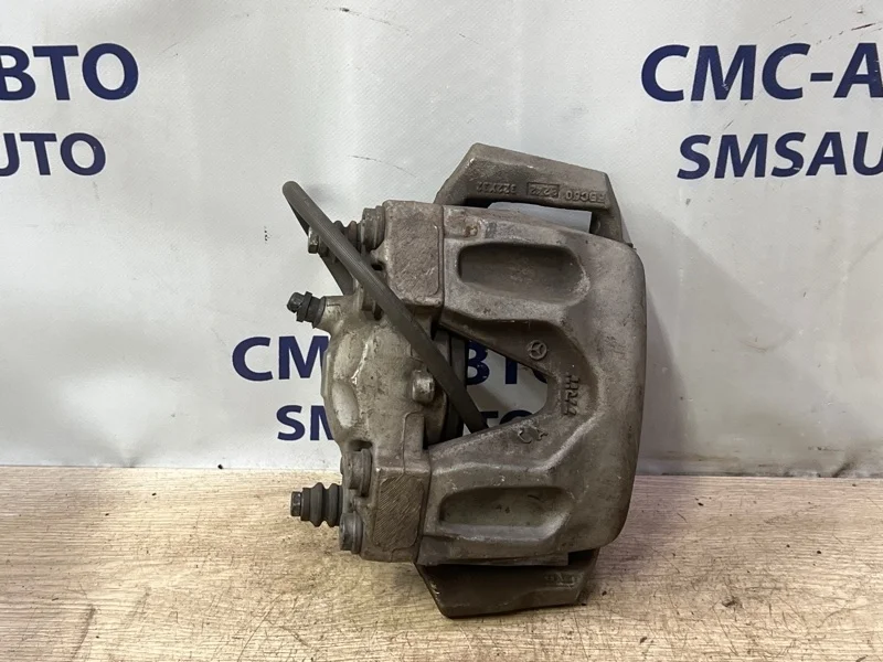 Суппорт Mercedes-Benz E-Class 2012 A2044213681 W212 271.860, передний правый