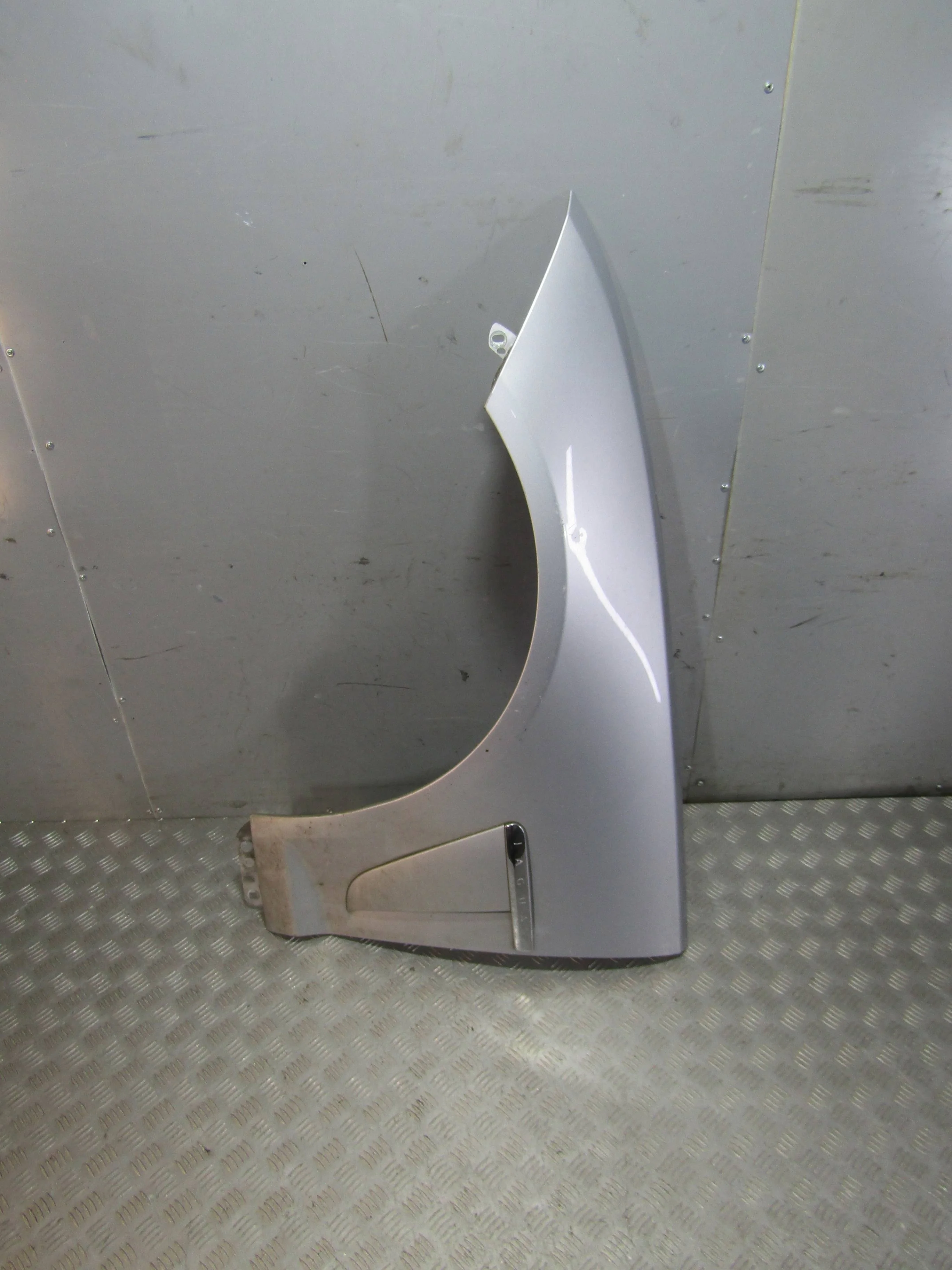 Крыло переднее левое JAGUAR XF I рестайлинг (2011