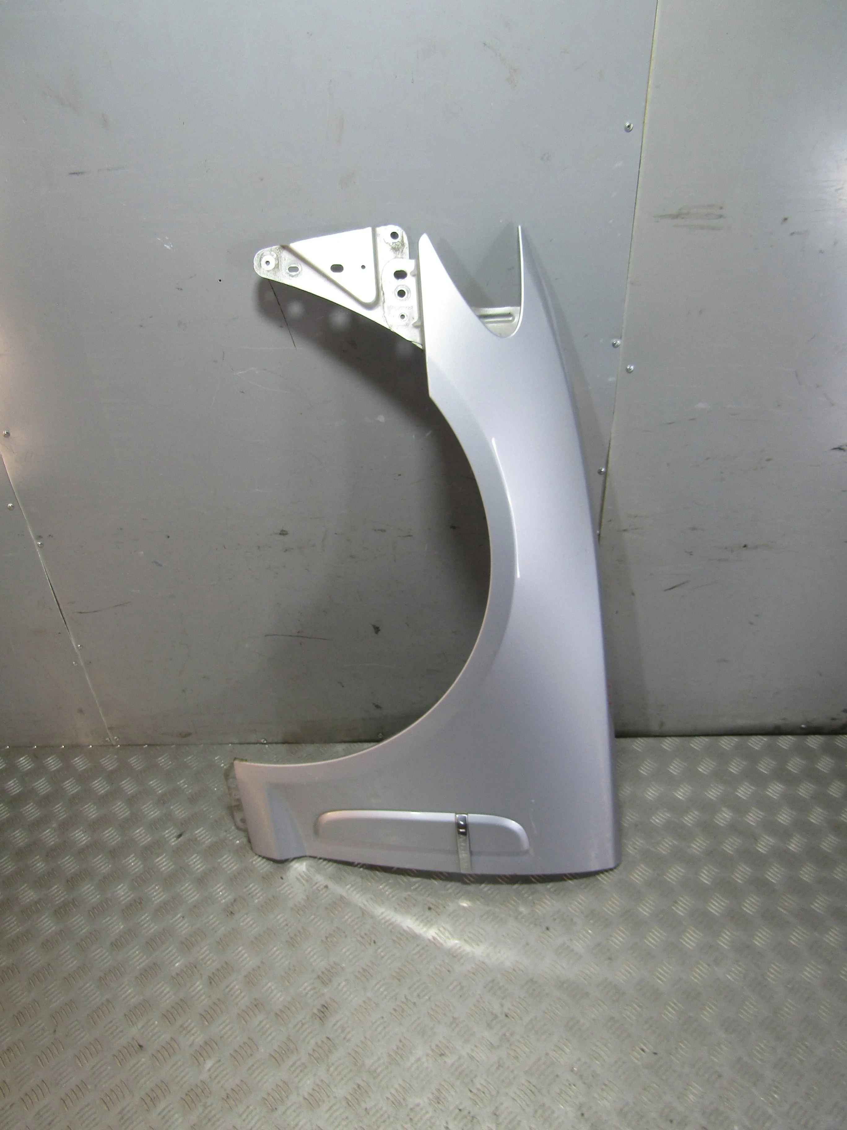 Крыло переднее левое JAGUAR XF I (2007—2011)