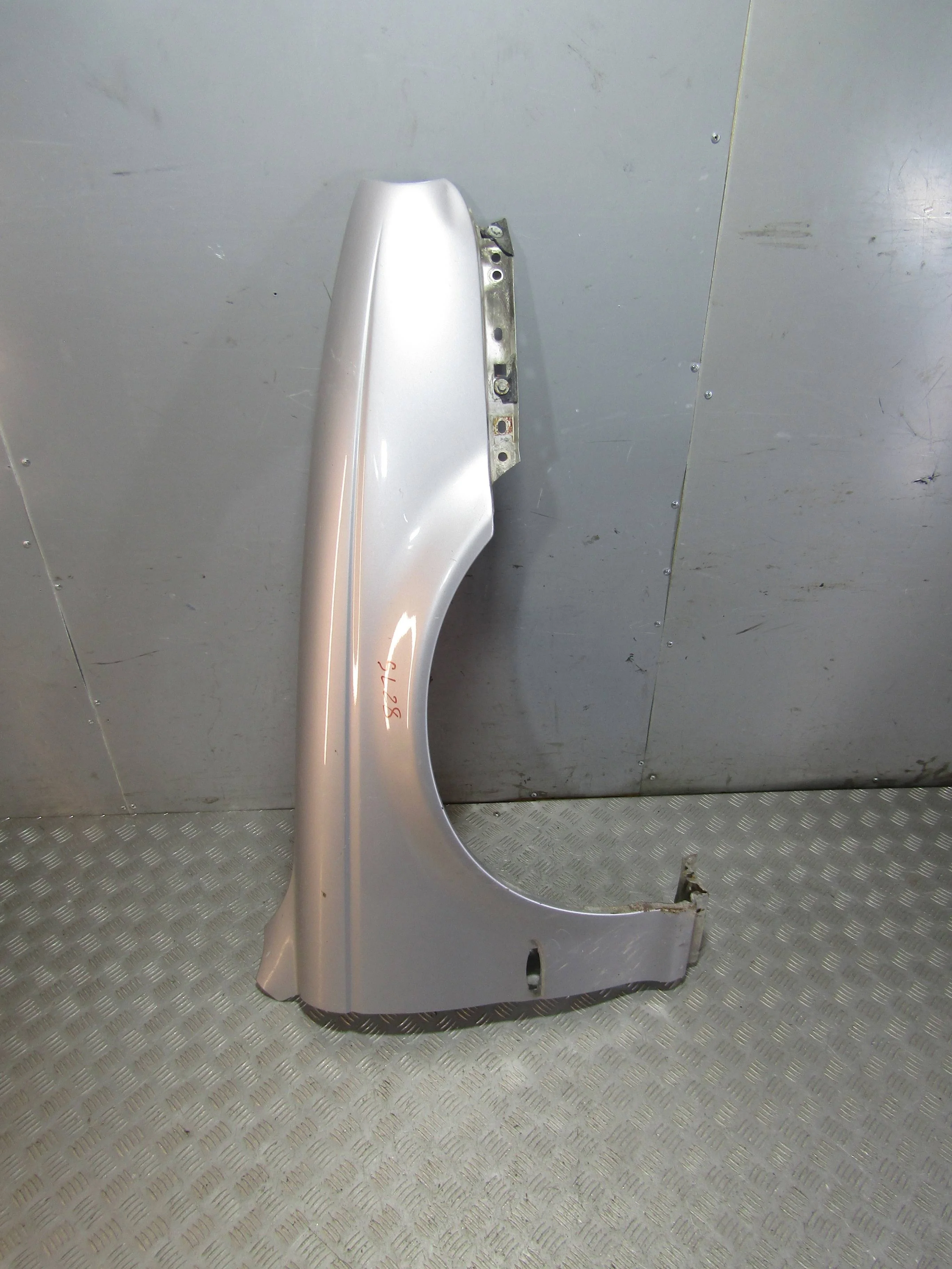 Крыло переднее правое JAGUAR X-type I (2001—2009)