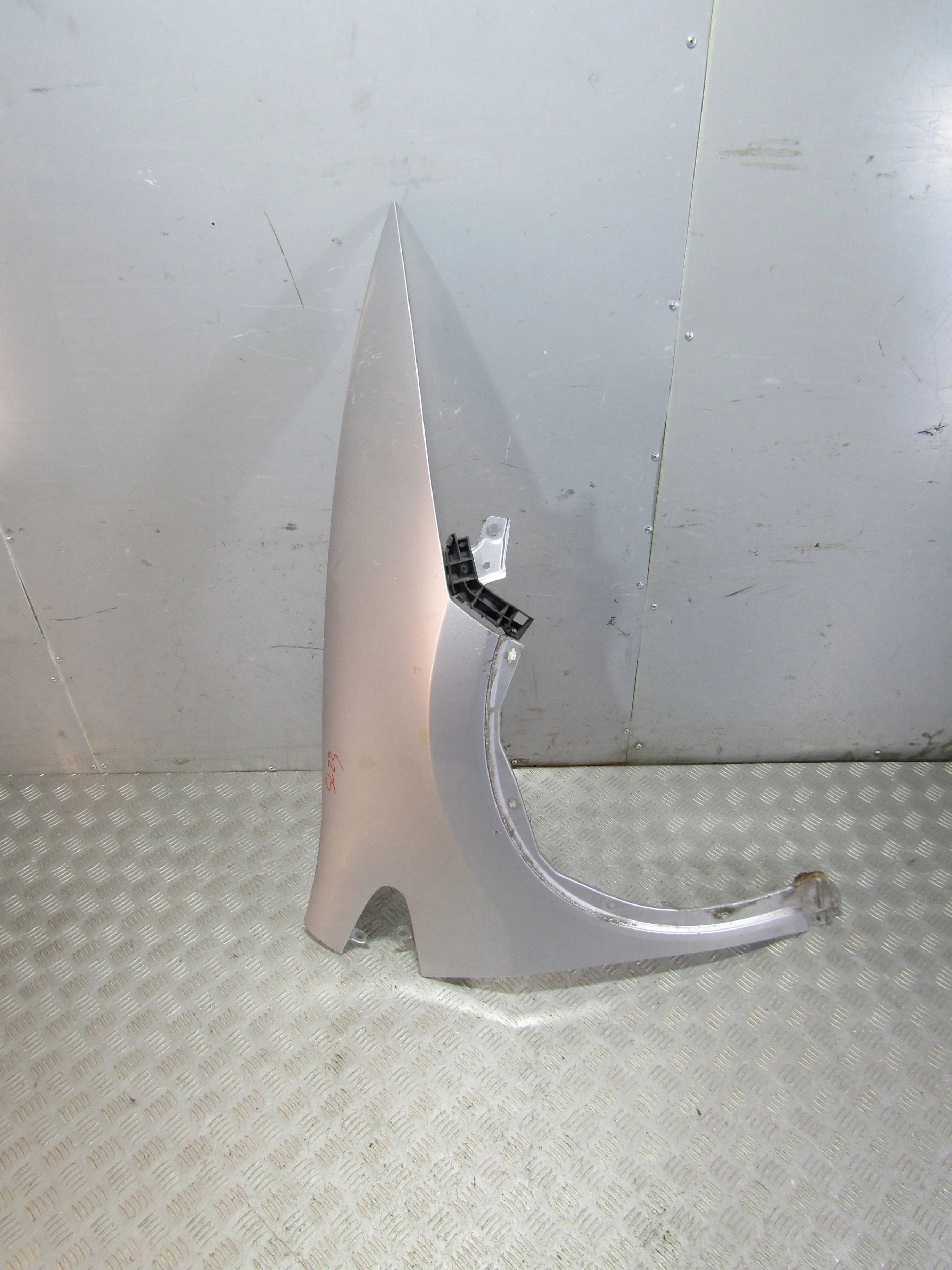 Крыло переднее правое HONDA Civic VIII (2005—2009)