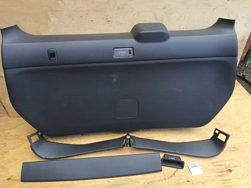 Обшивка багажника Nissan X-Trail 2008 TNT31