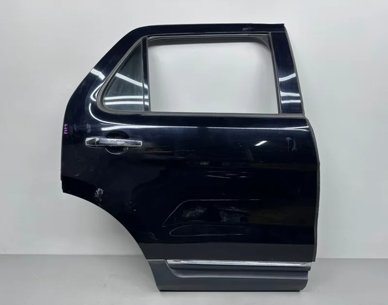 Дверь Ford Explorer 5 U502