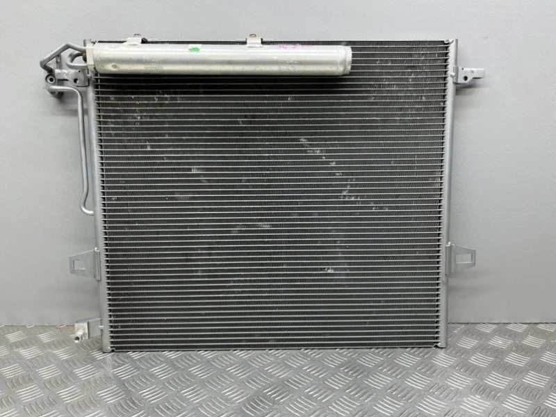 Радиатор кондиционера Mercedes W251