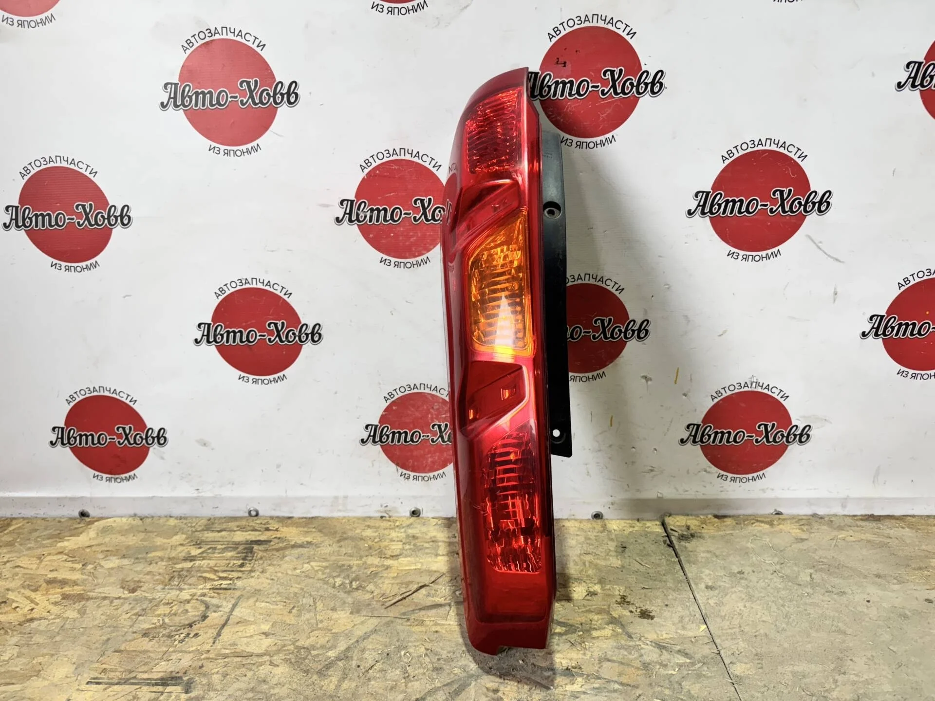 Фонарь задний правый Nissan X-Trail T31