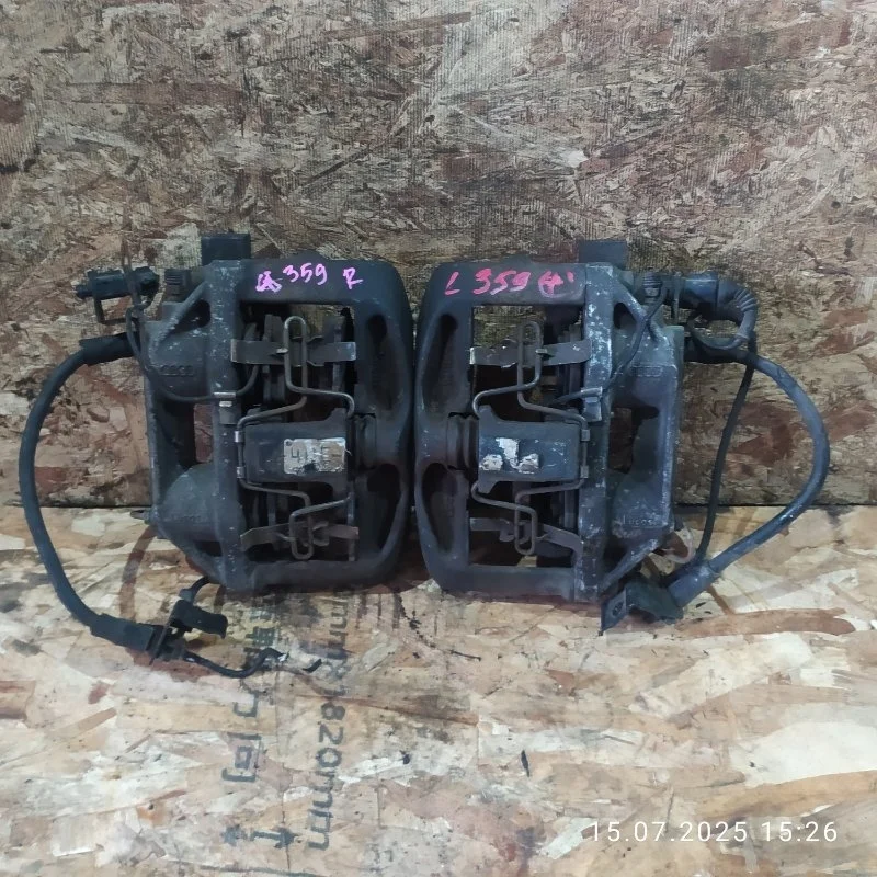 Комплект суппортов Audi S6 2002 4B5