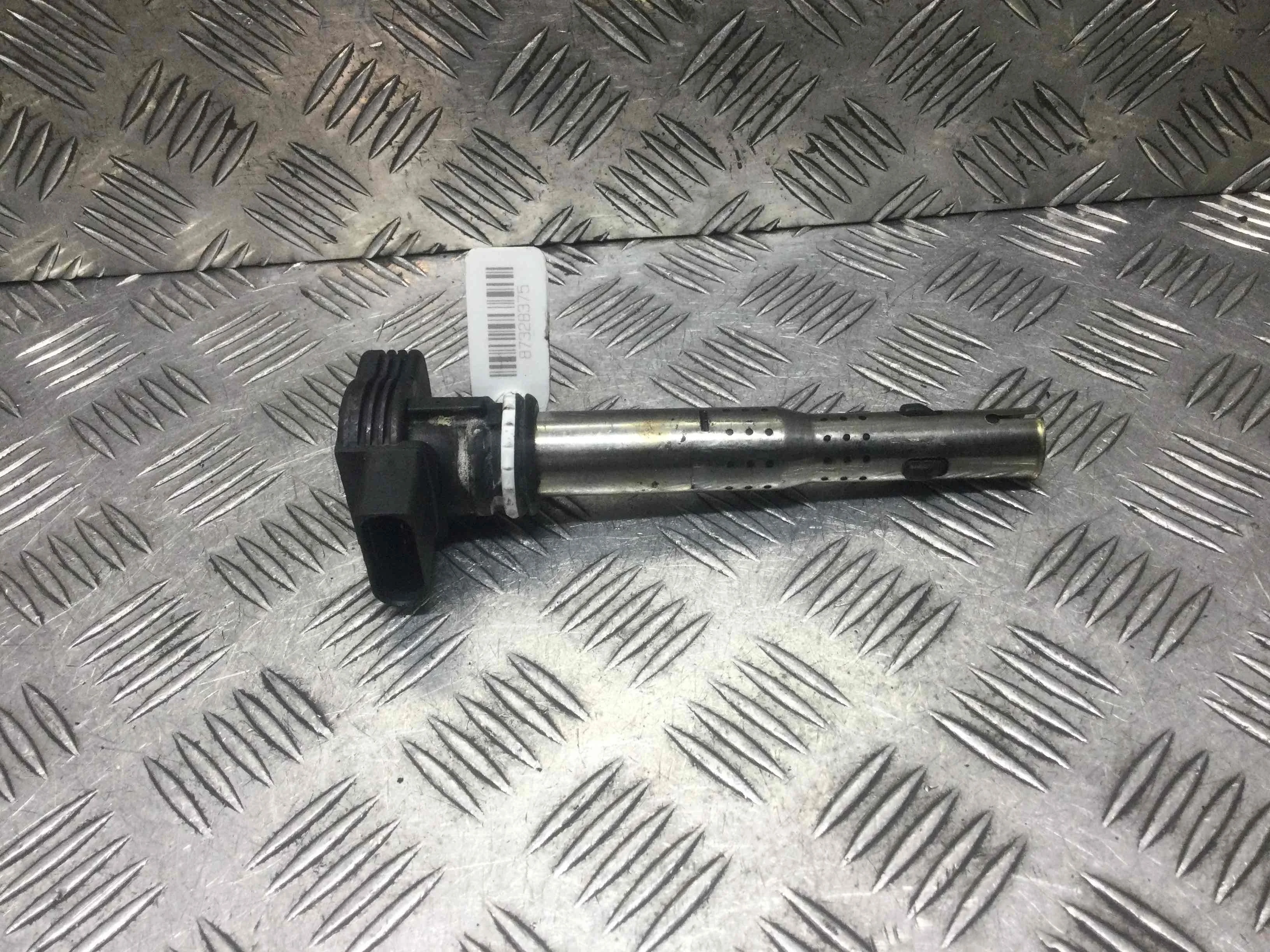 Катушка зажигания Audi A5 8T (2007-2011) бензин 2.0 i Механика Седан