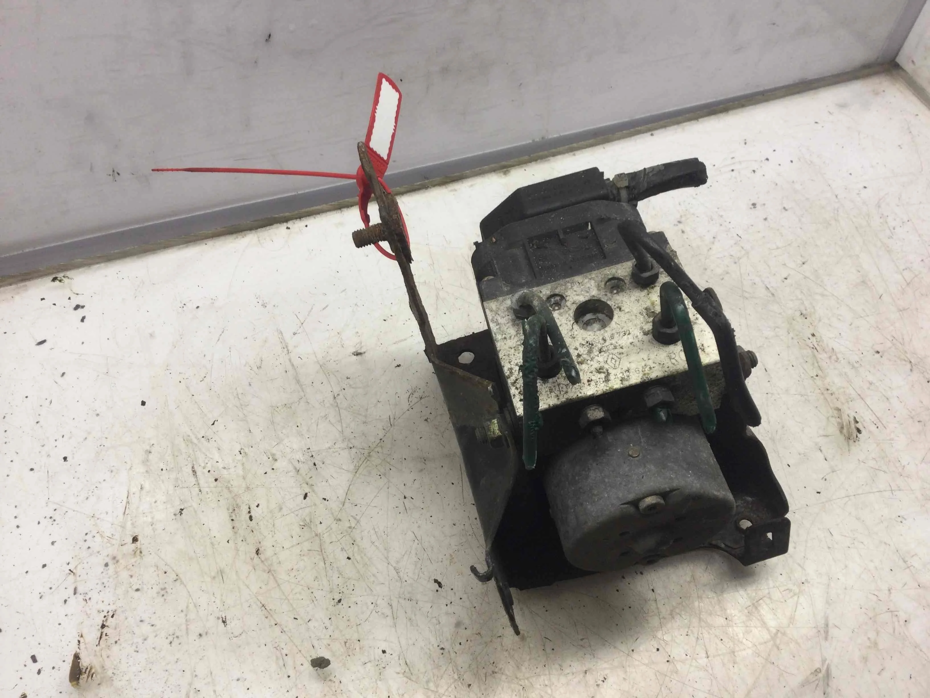 Блок ABS Renault Scenic 1 поколение [рестайлинг] (1999-2003) бензин 1.6  Механика Минивэн