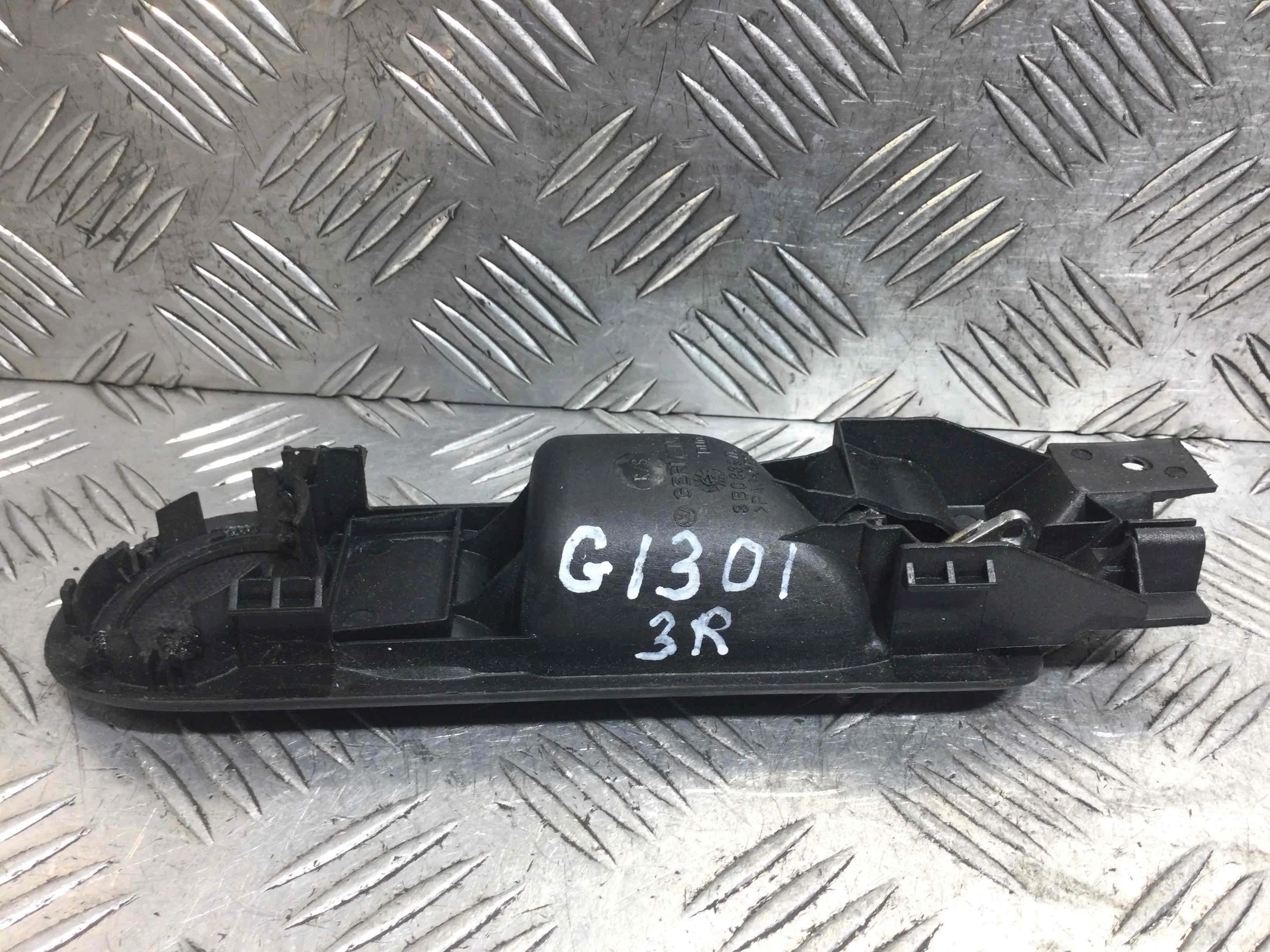 Ручка внутренняя задняя правая Volkswagen Golf 4 поколение (1997-2004) бензин 1.4 i Механика Х/б