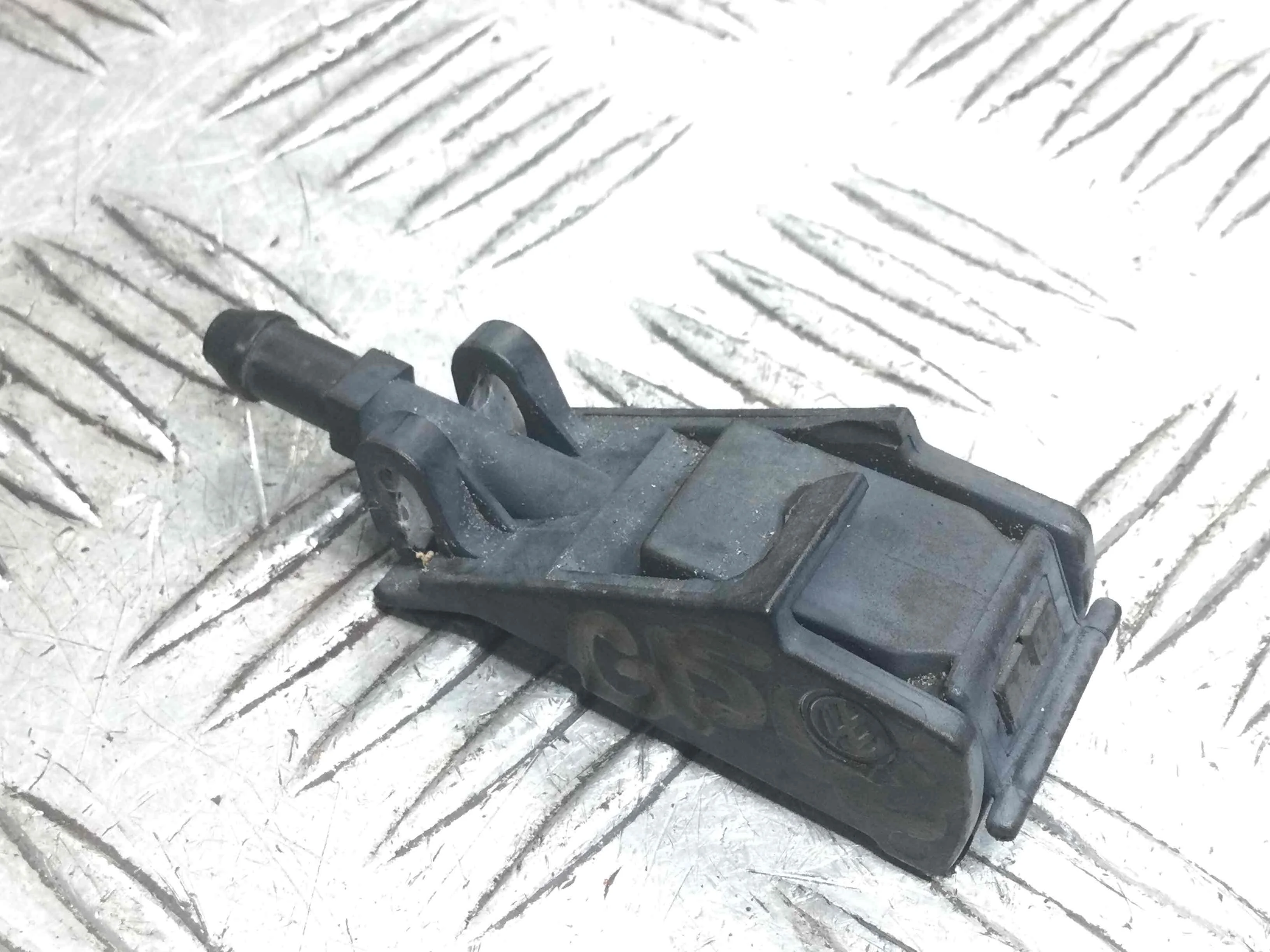 Форсунка омывателя Volkswagen Lupo 6X (1998-2005) бензин 1.0 i Механика Х/б