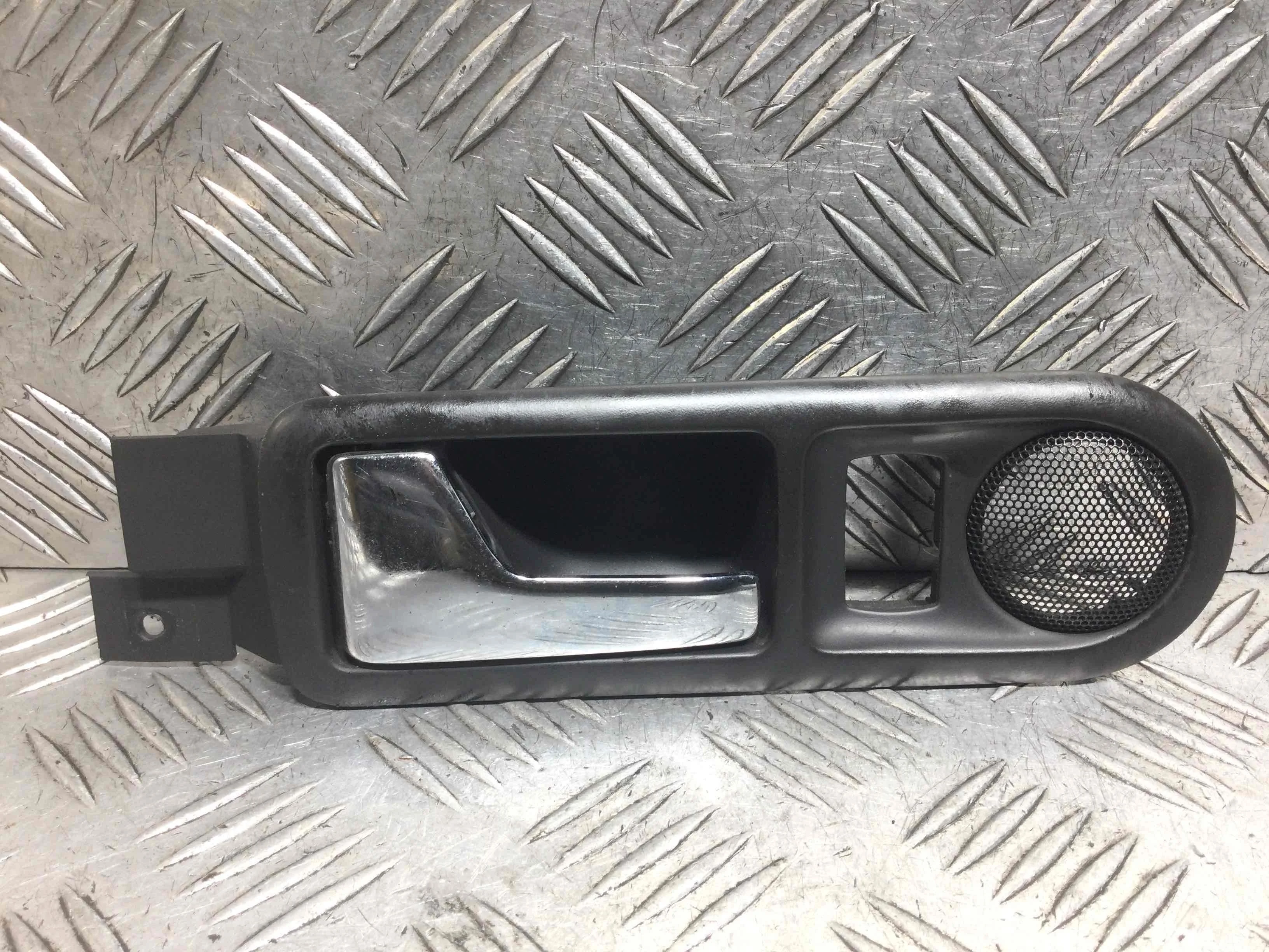 Ручка внутренняя задняя левая Volkswagen Passat B5 (1996-2000) бензин 1.8 i Механика Универсал