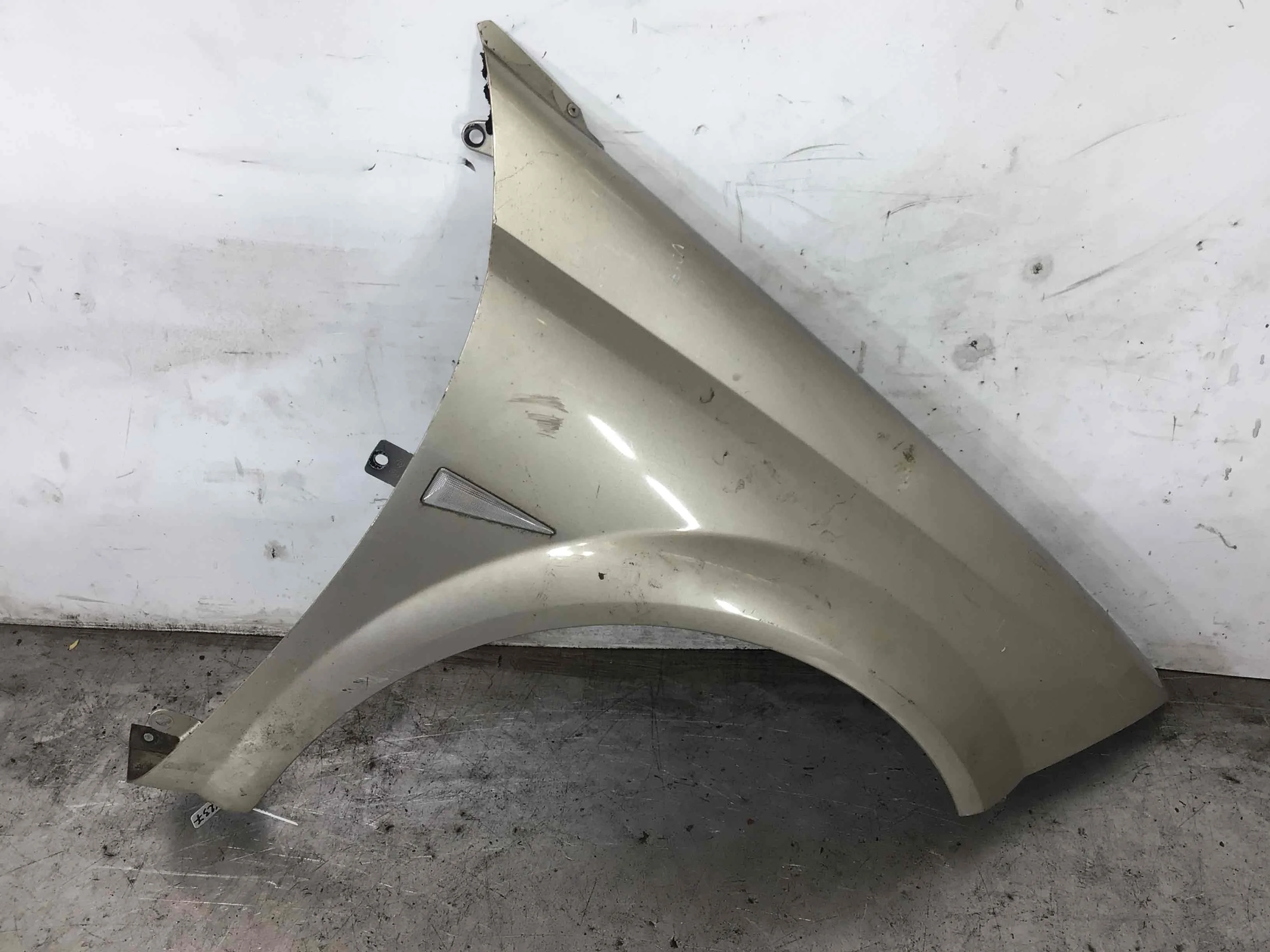 Крыло переднее правое Renault Megane 2 поколение (2002-2006) дизель 1.9 dCi Механика Кабриолет