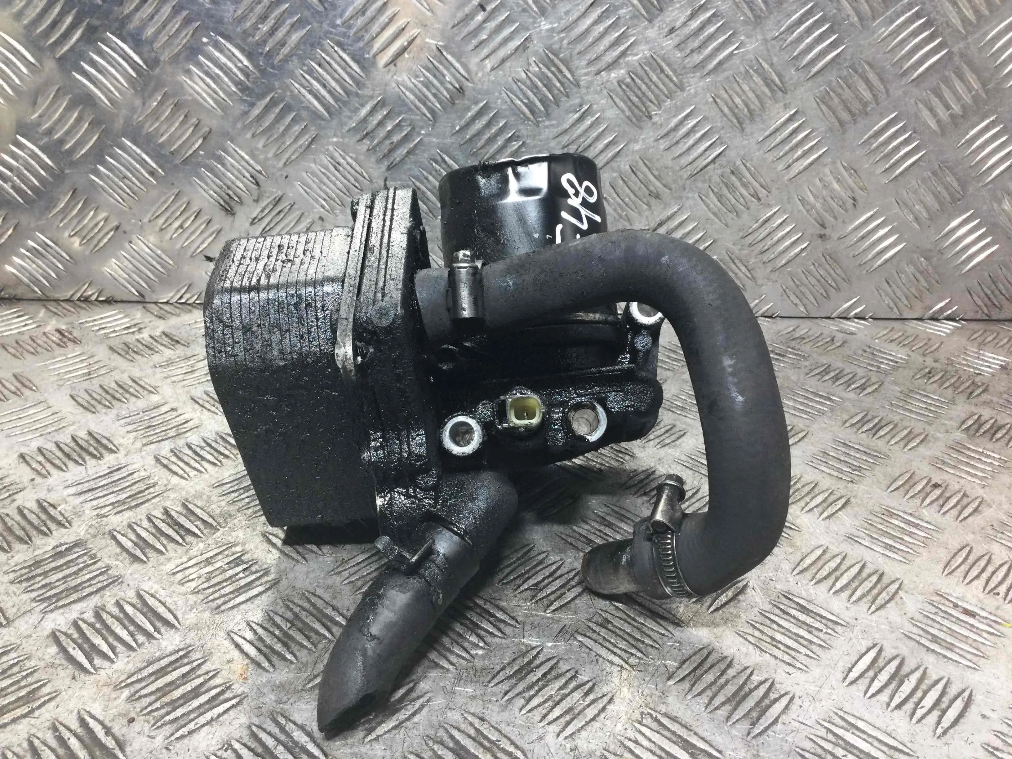 Теплообменник масляного фильтра Ford Transit 3 поколение [рестайлинг] (2006-2013) дизель 2.2 TDCi Механика Микроавтобус