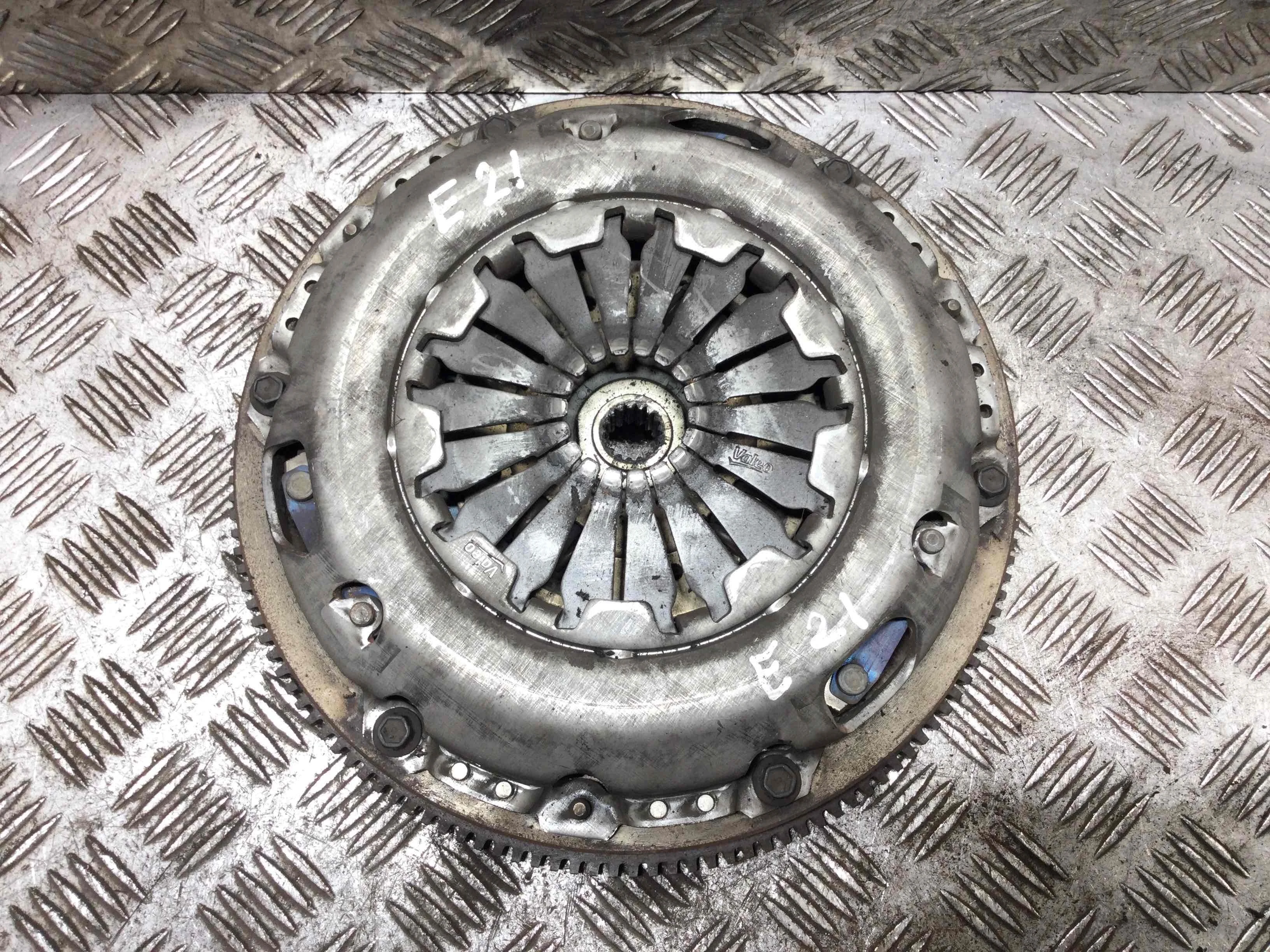 Маховик Ford Focus 2 поколение (2005-2008) бензин 1.6 i Механика Х/б