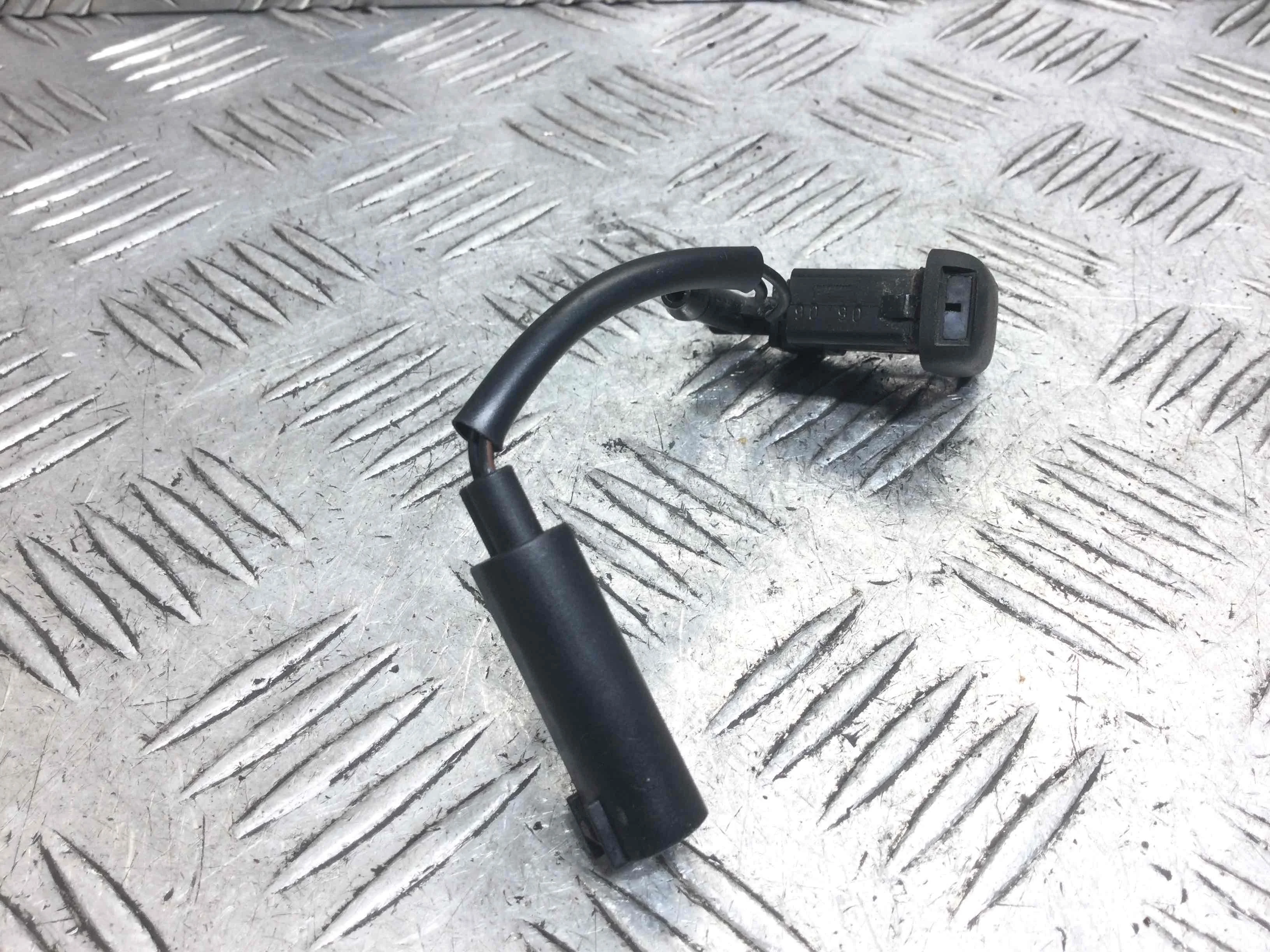 Форсунка омывателя BMW X3 E83 (2003-2006) дизель 3.0 TDI