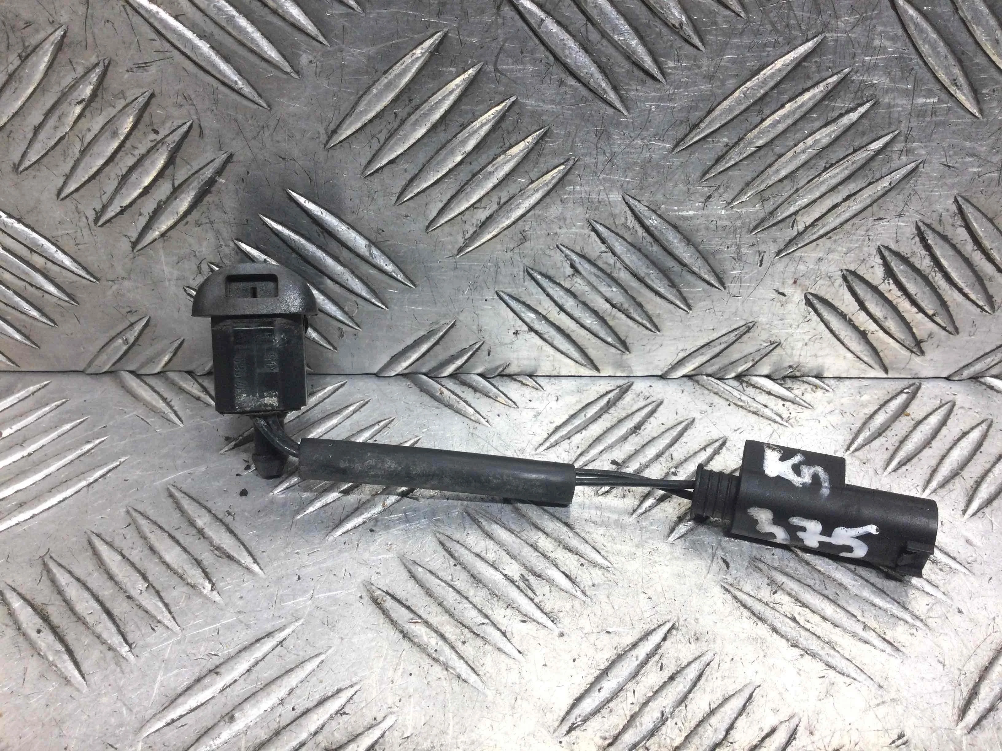 Форсунка омывателя BMW 5-Series 5-Series E60/E61 (2002-2007) дизель 2.5 TDI Автомат Универсал