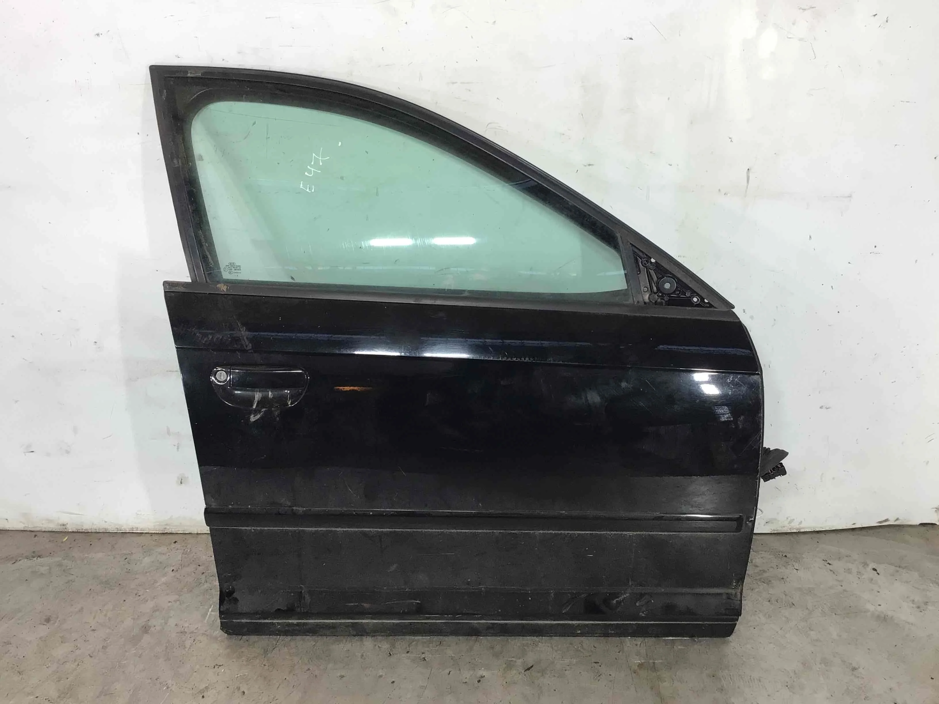 Дверь передняя правая Audi A3 8P/8PA [рестайлинг] (2004-2008) бензин 2.0 FSI Механика Х/б