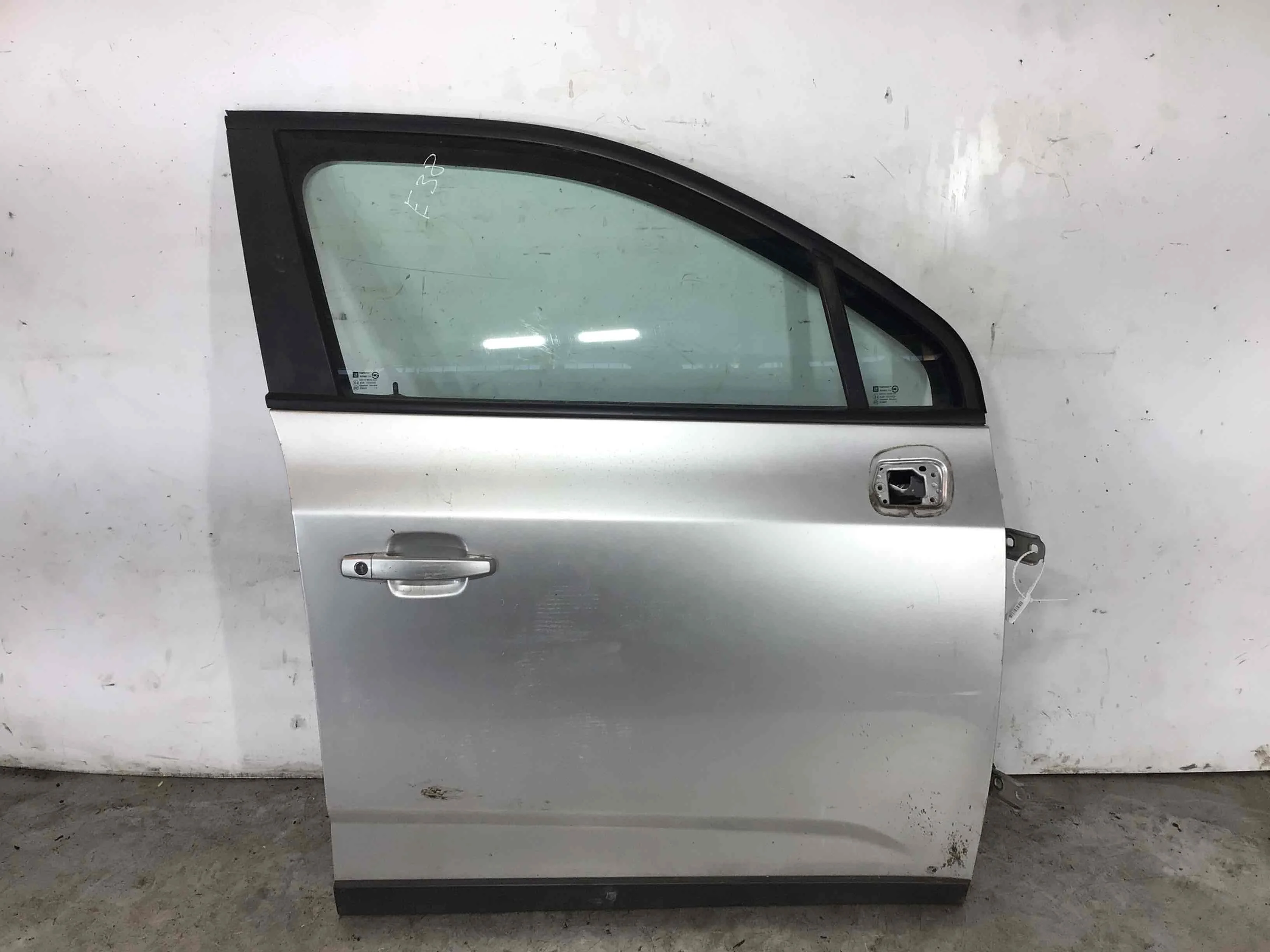 Дверь передняя правая Chevrolet Orlando Orlando 2009 - 2015 дизель 2.0 CRD Автомат Кроссовер