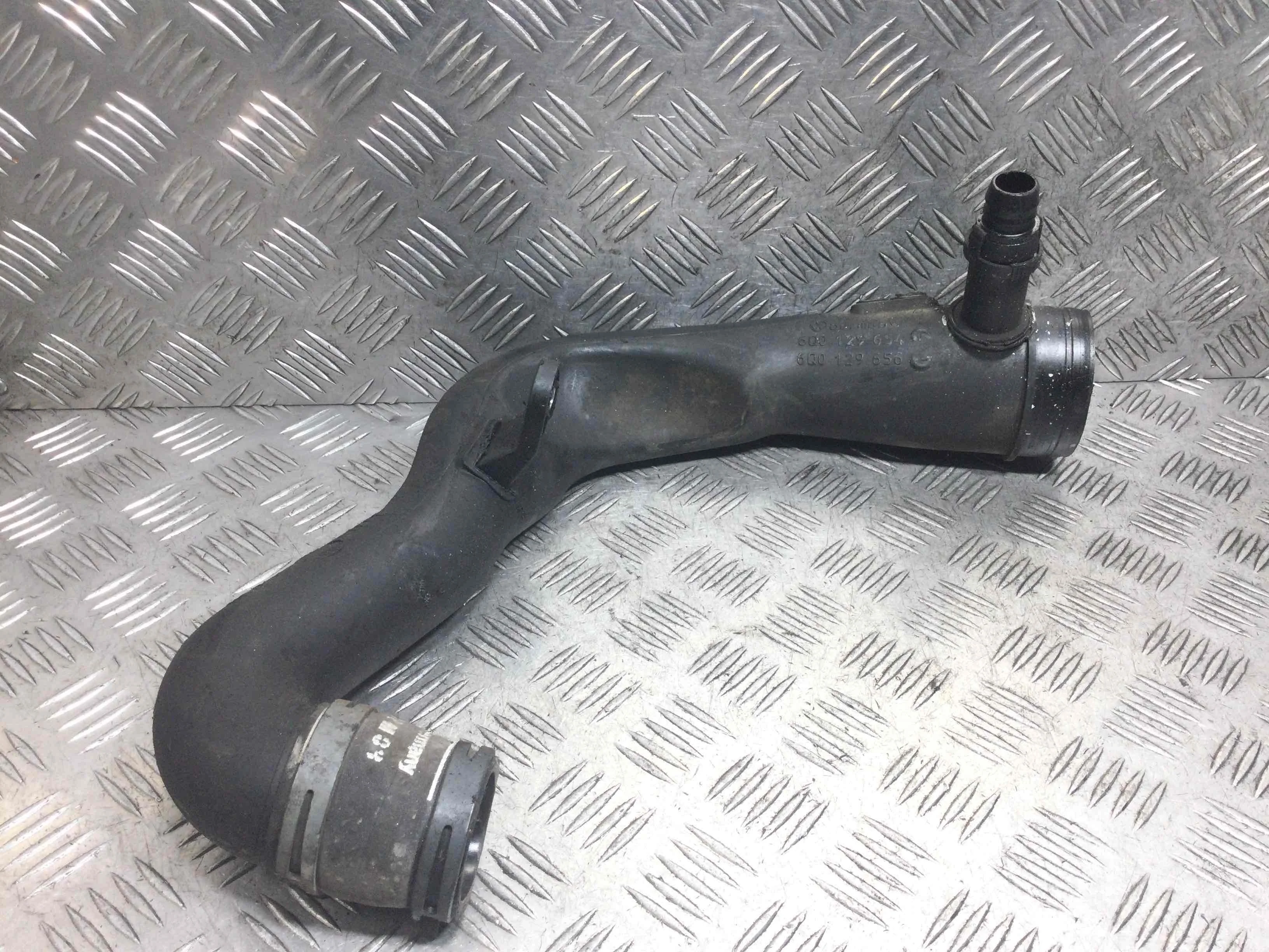 Патрубок турбины Volkswagen Golf 4 поколение (1997-2004) дизель 1.9 TDI Механика Х/б