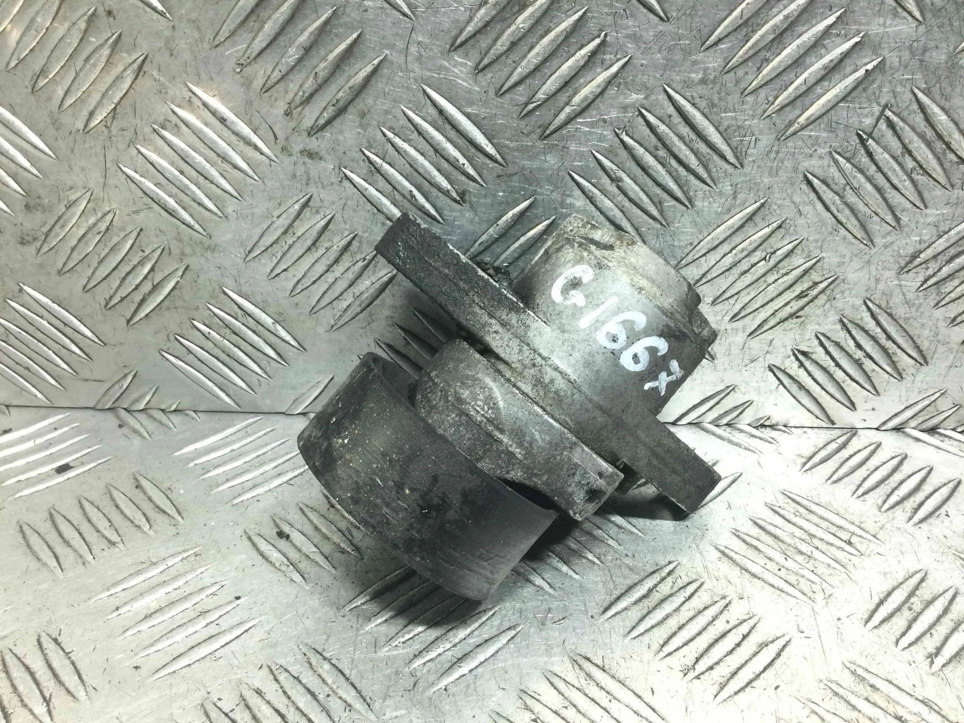 Натяжитель ремня генератора Renault Megane 1 поколение [рестайлинг] (1999-2003) бензин 1.4 i Механика Кабриолет